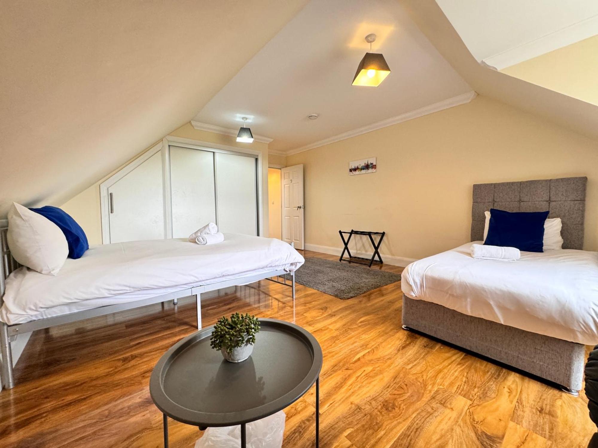 Relaxing Airport Rooms Stanwell Esterno foto